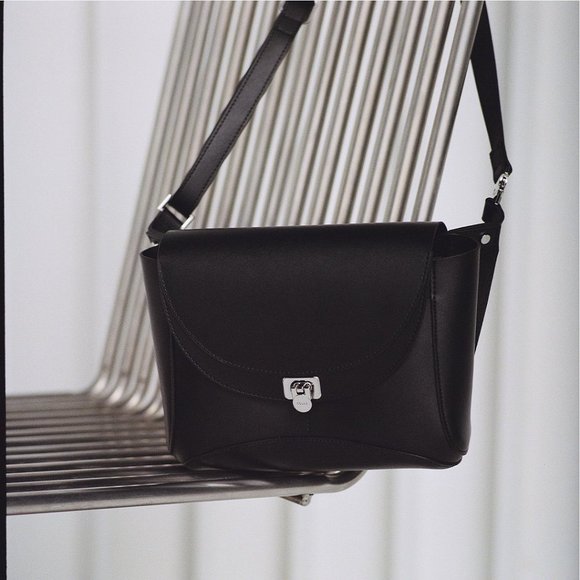 Premium Leather Convertible Handbag - Picture 7 of 9